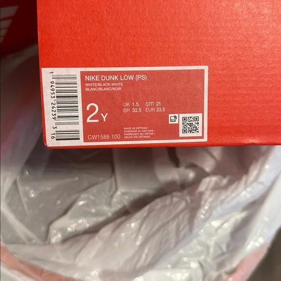 Nike Black and White Sneakers - Picture 2 of 2